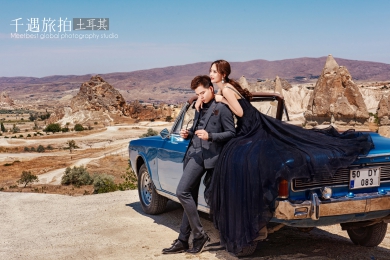 去土耳其拍婚纱照-蓝色老爷车的古典之美，外型与气质并存